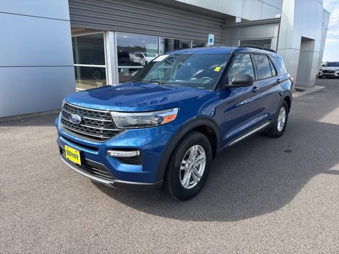 Used 2020 Ford Explorer XLT w/ Equipment Group 202A image 2