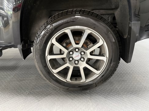 Used 2018 GMC Canyon Denali image 7