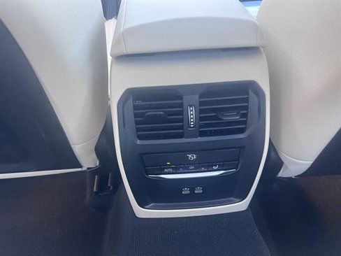 New 2024 BMW 330i xDrive Sedan w/ Premium Package image 21
