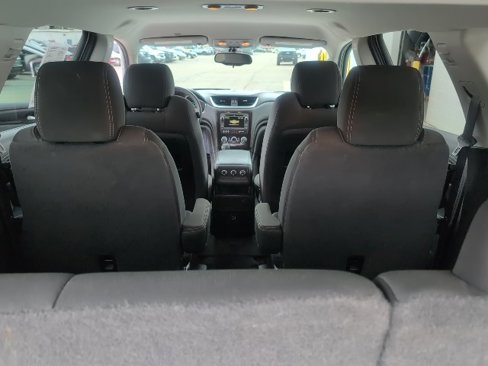Used 2017 Chevrolet Traverse LT w/ Style and Technology Package image 34