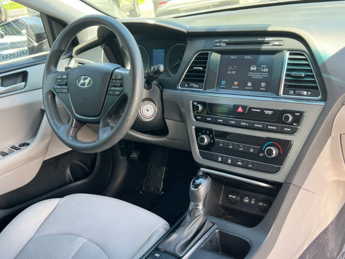 Used 2016 Hyundai Sonata SE w/ Cargo Package image 20
