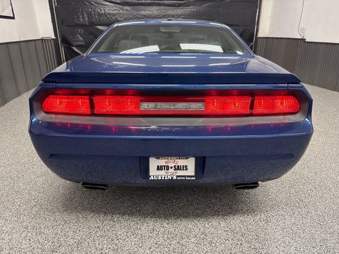 Used 2010 Dodge Challenger R/T image 4