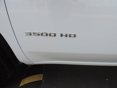 Used 2022 Chevrolet Silverado 3500 LT w/ Convenience Package image 25