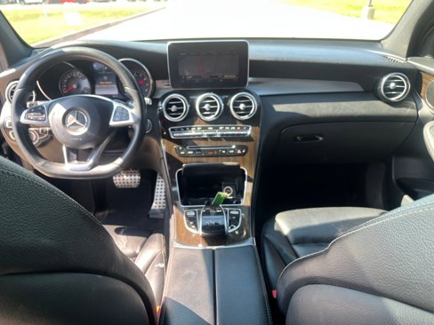 Used 2018 Mercedes-Benz GLC 300 4MATIC w/ Multimedia Package image 24