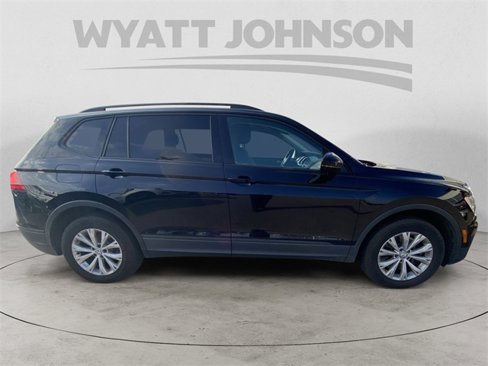 Used 2020 Volkswagen Tiguan S image 11