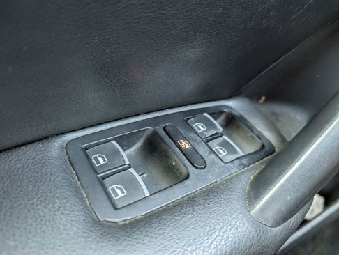 Used 2014 Volkswagen Passat Wolfsburg Edition image 8
