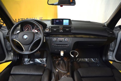 Used 2009 BMW 128i Convertible w/ Premium Pkg image 2