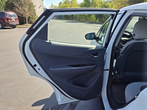Used 2017 Chevrolet Bolt LT image 34