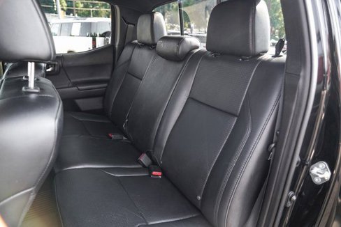 Used 2019 Toyota Tacoma Limited image 17