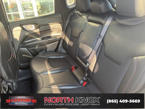 Used 2024 Jeep Compass Trailhawk image 15