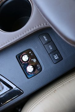 Used 2015 Toyota Avalon XLE Touring image 21