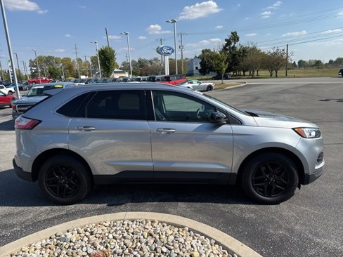 Used 2022 Ford Edge SEL w/ Convenience Package image 5