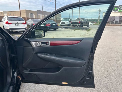 Used 2005 Lexus ES 330 image 12