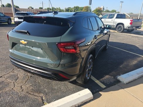 Used 2025 Chevrolet Trax LT image 7