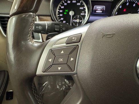 Used 2015 Mercedes-Benz ML 400 4MATIC image 27