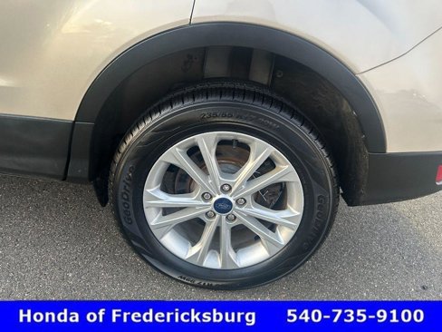 Used 2018 Ford Escape SE w/ SE Sync 3 Package image 10