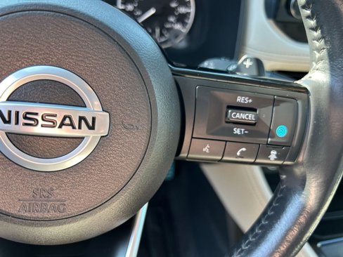 Used 2021 Nissan Rogue SL w/ Premium Package image 25