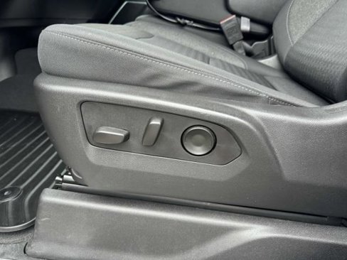 Used 2024 GMC Sierra 1500 SLE image 10