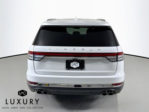 Used 2022 Lincoln Aviator Reserve w/ Equipment Group 201A image 5