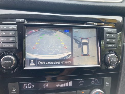 Used 2016 Nissan Rogue SV w/ SV Premium Package image 24