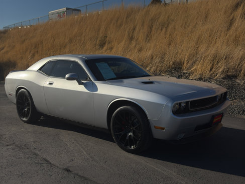 Used 2010 Dodge Challenger R/T image 1