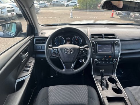 Used 2016 Toyota Camry LE image 14