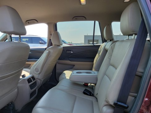 Used 2017 Honda Pilot EX image 11