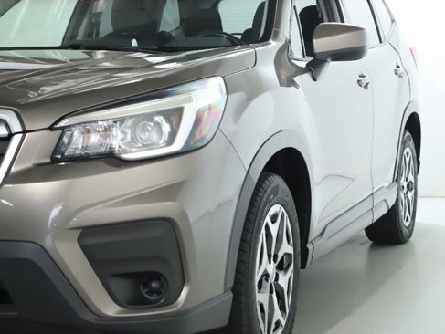 Used 2020 Subaru Forester Premium image 5