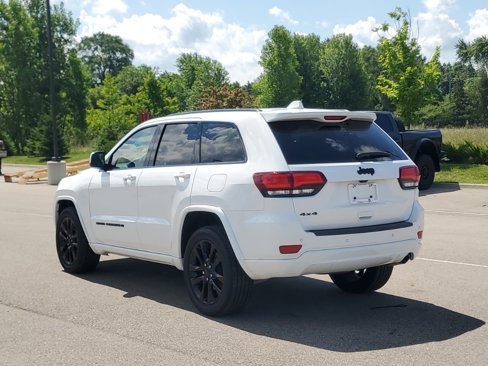 Used 2022 Jeep Grand Cherokee Laredo X image 36