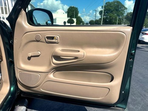 Used 2004 Toyota Tundra 2WD Regular Cab image 25
