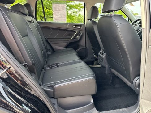 Certified 2022 Volkswagen Tiguan SE image 23