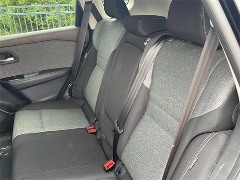 Used 2022 Nissan Rogue SV image 16