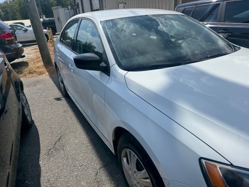 Used 2014 Volkswagen Jetta S image 3