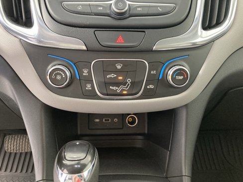 Used 2020 Chevrolet Equinox LS w/ LS Convenience Package image 8