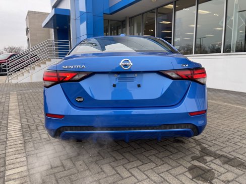 Used 2021 Nissan Sentra SV image 4