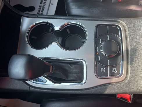 Used 2020 Jeep Grand Cherokee Limited image 16