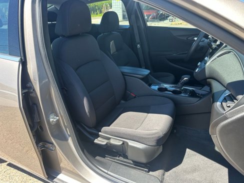Used 2024 Chevrolet Malibu LT image 36