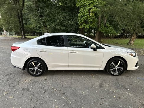 Certified 2022 Subaru Impreza 2.0i Premium image 9
