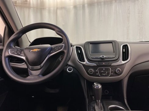 Used 2018 Chevrolet Equinox LS image 13