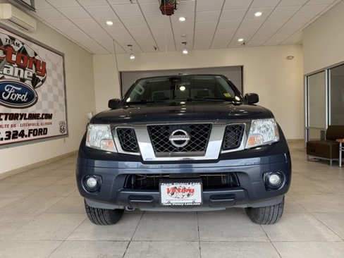 Used 2018 Nissan Frontier SV w/ Value Truck Package image 2