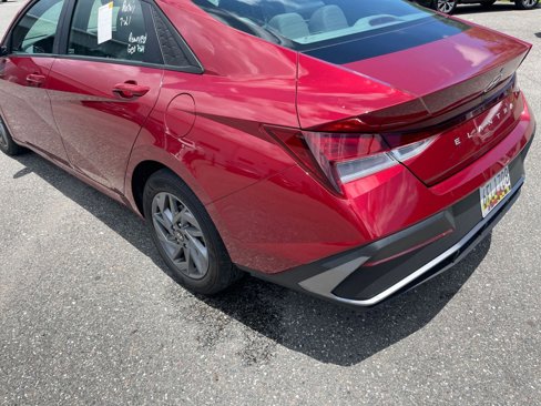 Used 2024 Hyundai Elantra SEL image 4