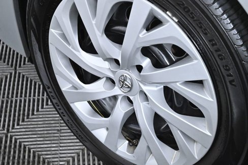 Used 2017 Toyota Corolla LE image 28