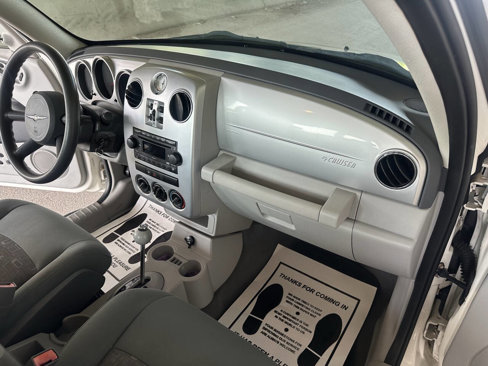 Used 2008 Chrysler PT Cruiser image 10