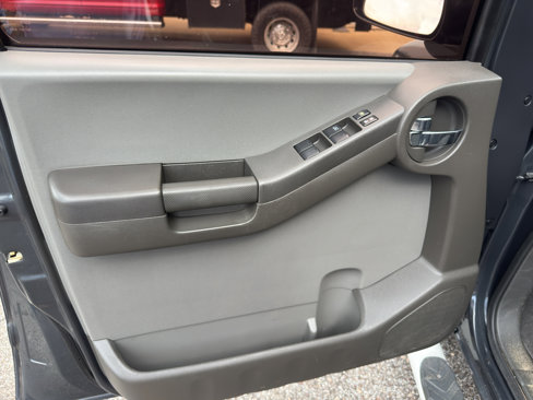 Used 2013 Nissan Xterra S w/ Value Package image 19