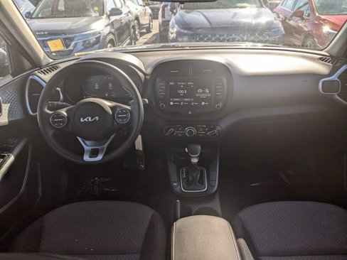 Used 2023 Kia Soul LX image 19