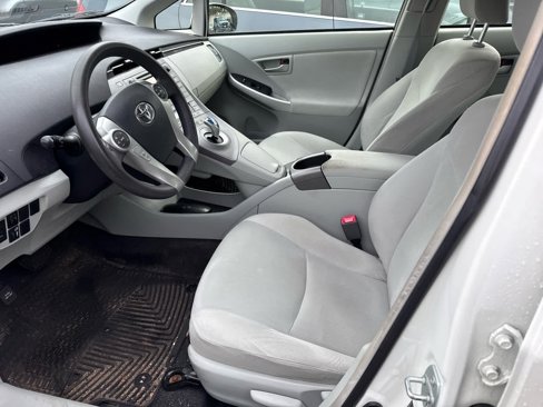 Used 2013 Toyota Prius Two image 11