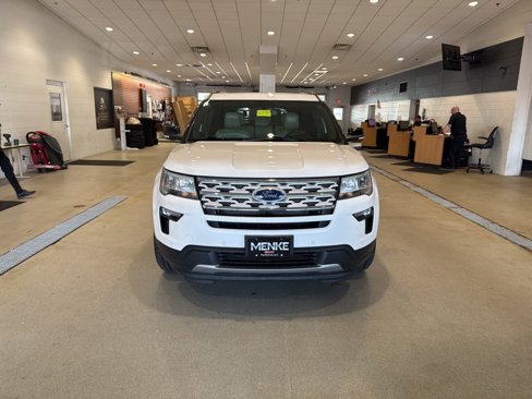 Used 2018 Ford Explorer XLT w/ Equipment Group 202A image 3