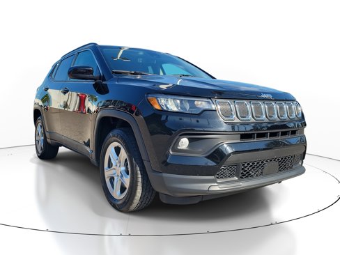 Used 2022 Jeep Compass Latitude w/ Convenience Group image 2