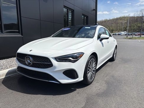 Used 2025 Mercedes-Benz CLA 250 4MATIC image 2