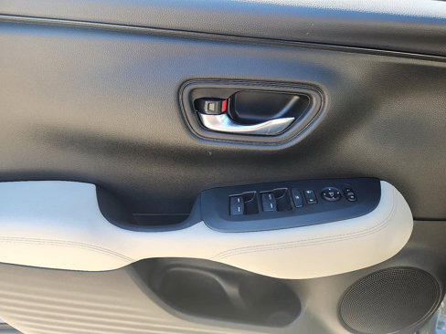 Certified 2023 Honda HR-V LX image 14